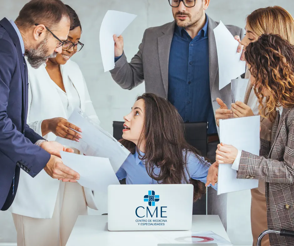 buscar ayuda en un profesional de la salud laboral con CME